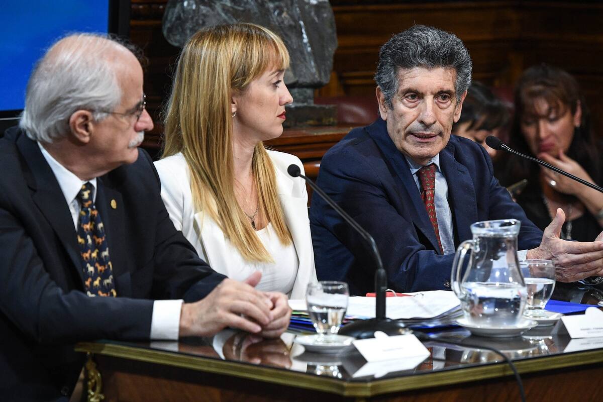 "Chacho" Alvarez volvió ayer al Senado, esta vez como candidato a embajador