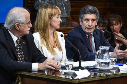 "Chacho" Alvarez volvió ayer al Senado, esta vez como candidato a embajador