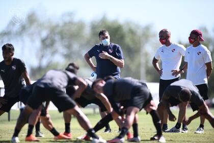 "Consumí mucho fútbol en este tiempo, sé lo que el equipo necesita", dijo Falcioni en su presentación