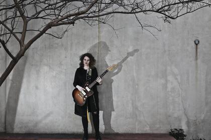 "Cuando terminé la primaria quería tocar la guitarra"