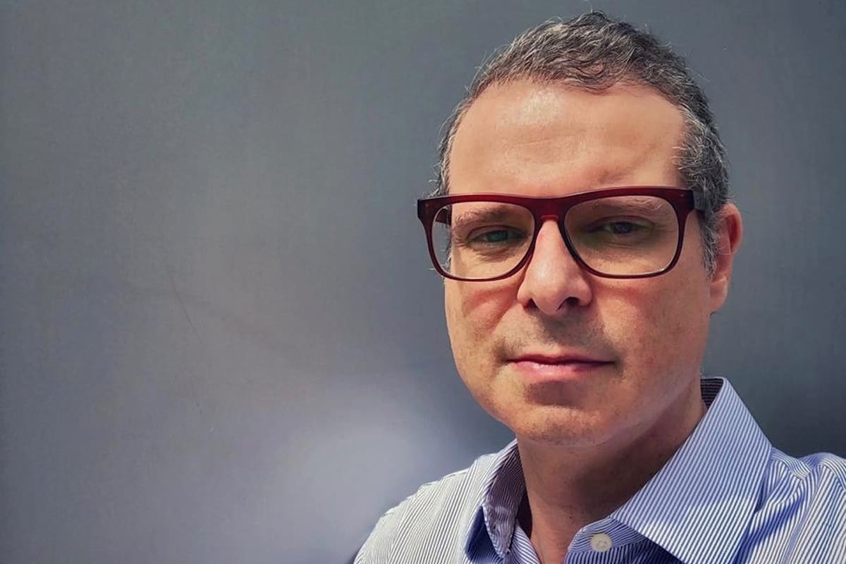 "Cuando veo gente paseando, veo futuros pacientes", dice el médico brasileño Emmanuel Salgueiro