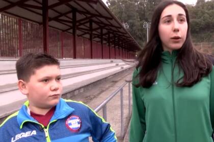 "Eres un ejemplo para la sociedad", le dijo López al niño que la defendió