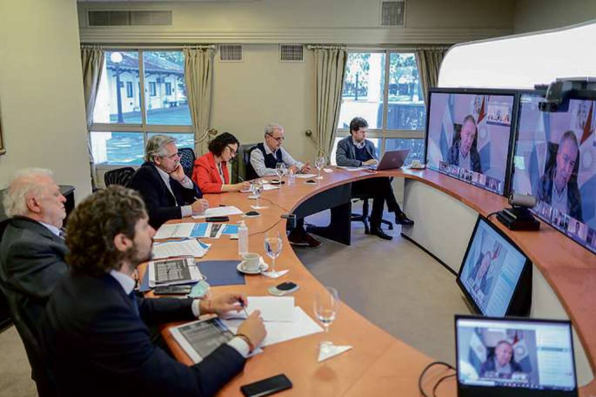 "Es falso que esto está superado", remarcó Fernández a los gobernadores,145x102mm