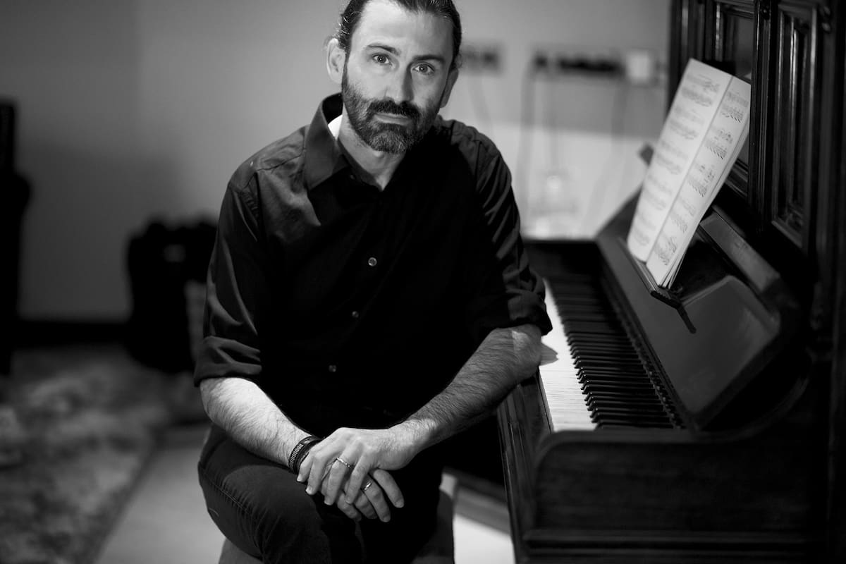 "Es más importante un acorde que 25 presupuestos", dice Javier Limón, desde Madrid