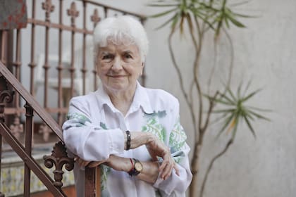 "Escribí en todas las revistas, desde los años cincuenta", confiesa Adela Montes