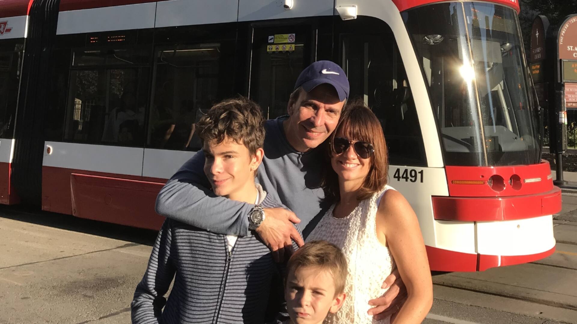 "Estar lejos te permite ver a la Argentina con mucha más objetividad. Aquí aprendí a ser más respetuoso del espacio ajeno, a disfrutar de la paz, y a cumplir las reglas, ya que son la razón por la cual casi todo funciona adecuadamente”.
