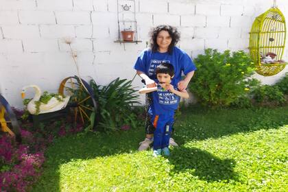 "Gonzalito" y su mamá, Adriana