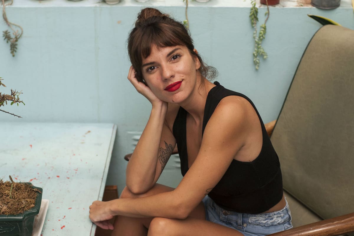 "Hoy se manejan unos parámetros de belleza que son un espanto. Yo tengo una genética que me permite ser flaca, pero soy así sin cuidarme. Jamás daría un mensaje respecto del cuerpo que se debería tener", comenta la actriz