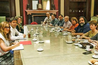 "Insuficiente": el Frente Gremial Docente rechazó la primer propuesta salarial del gobernador Axel Kicillof