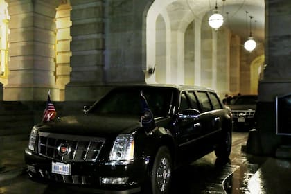 "La Bestia", una limusina Cadillac blindada, recorrió las calles porteñas por última vez en 2016, durante la visita de Obama