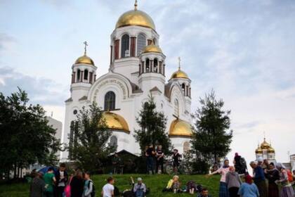 "La iglesia sobre la sangre en nombre de todos los santos que resplandecieron en la tierra de Rusia"