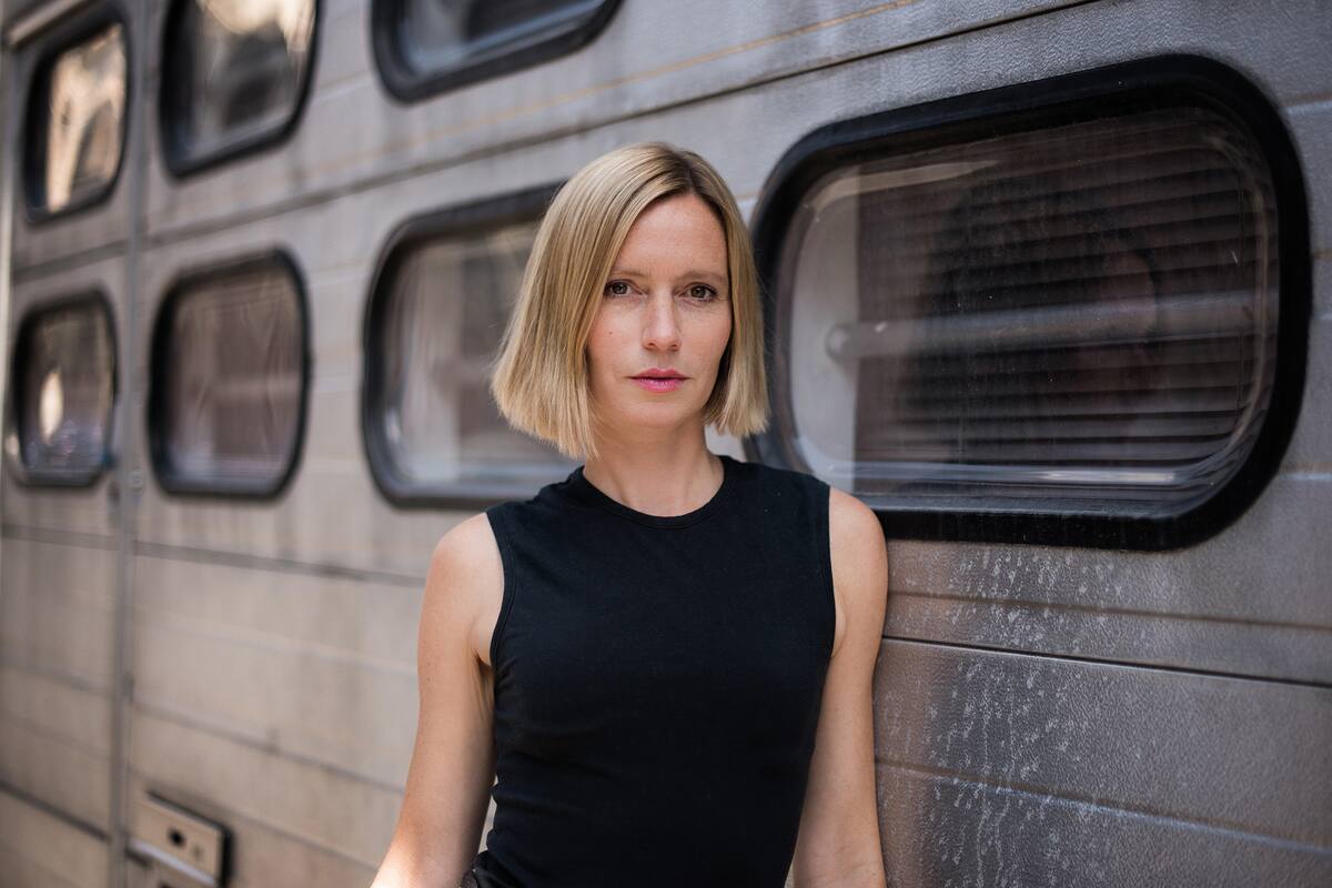 "La mejor escuela de la democracia es la memoria", reflexiona la escritora