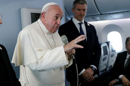 "Lo que está sucediendo en Chile me asusta", admitió el Papa en la conferencia de prensa que concedió en el vuelo de 12 horas y media que lo trajo de regreso de una gira en el sudeste asiático, que incluyó Tailandia y Japón.