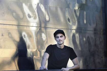 "Mis ídolos fueron personas multidisciplinarias, como Henry Rollins o Glenn Danzig", remarca Macabre