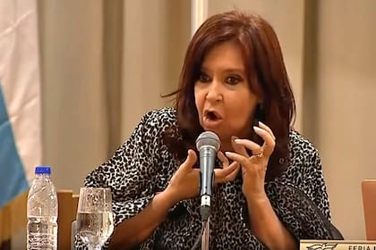 En la presentación de su libro en la isla, la vicepresidenta había dicho que su hija estaba "muchísimo mejor" de salud