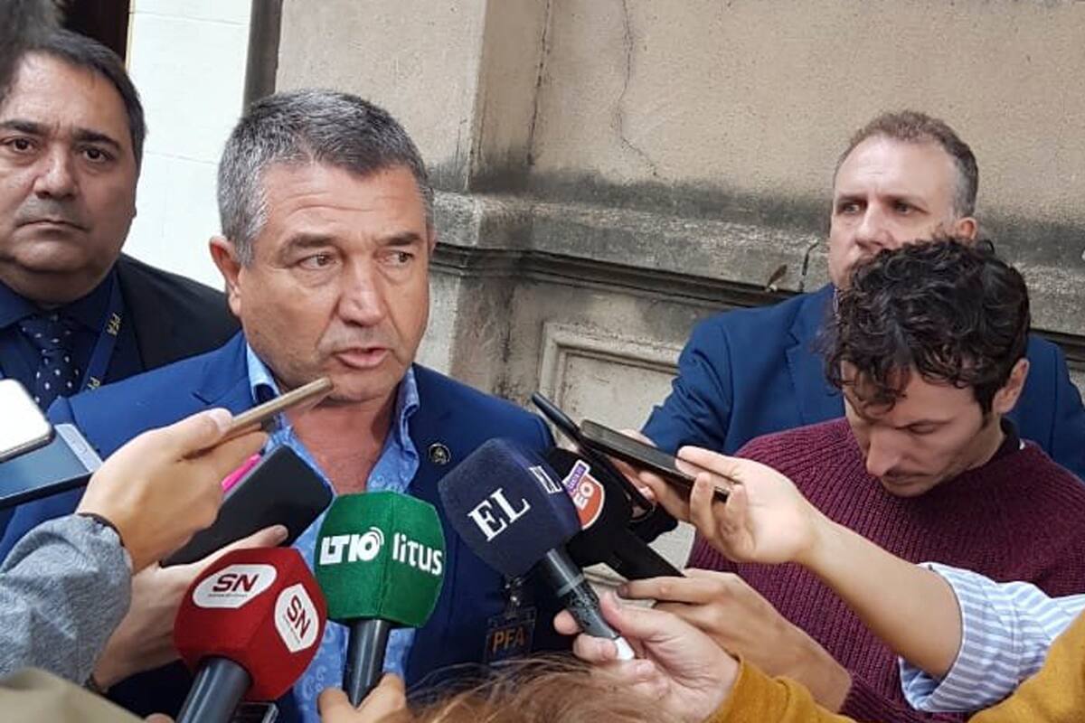 "No se va a esconder la basura bajo la alfombra", dijo el comisario Roncaglia