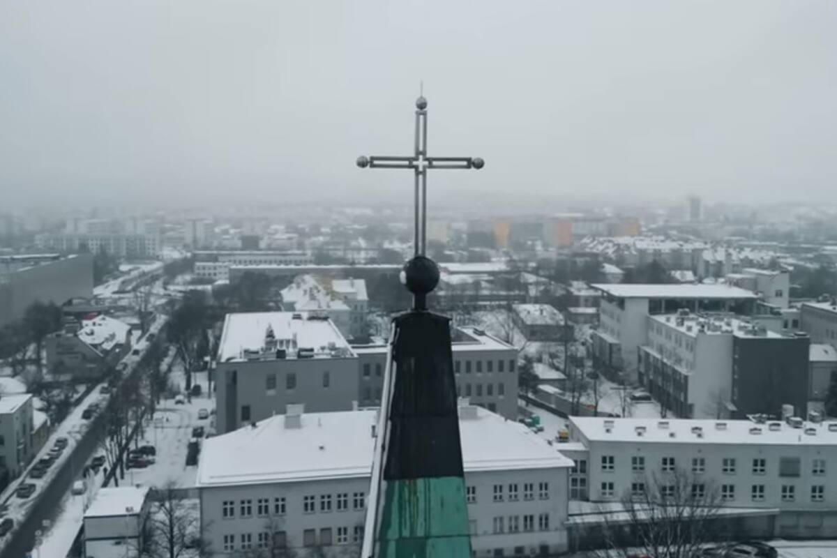 "Pero no le digas a nadie" fue realizado por los periodistas Tomasz y Mark Sekielski