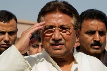"Pervez Musharraf ha sido declarado culpable del Artículo 6 por violar la constitución", anunció un funcionario de justicia