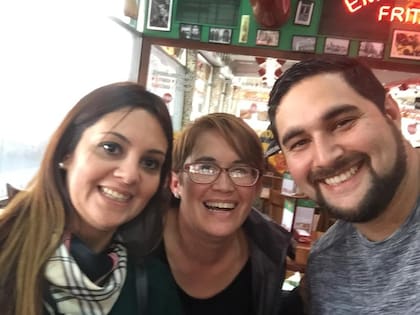 "Tendrás un millón de sentimientos unidos en este momento, sé que es muy fuerte, por eso no quise tocarte timbre y tirarte la noticia tan de repente", le escribió Leandro a Moni en una carta