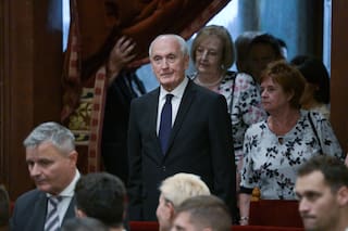 Parlamento de Hungría nombra a András Baka presidente en purga de la era Orbán