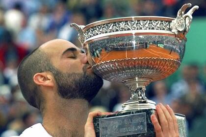 Andre Agassi debuta con victoria en su debut profesional de pickleball con Anna Leigh Waters