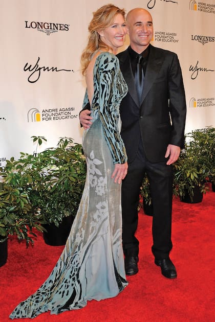 Andre y Steffi a su llegada al 16° concierto solidario “Grand Slam for Children”, organizado por la Fundación Andre Agassi para la Educación, celebrado en el Wynn Las Vegas en octubre de 2011. El evento recauda fondos para mejorar la educación de los chicos más desfavorecidos de la comunidad