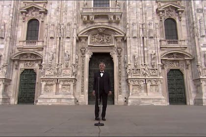 Andrea Bocelli en el Duomo de Milán.