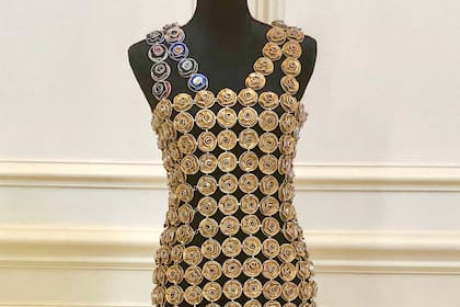 Andrea De Navarrete recicla los materiales y los convierte en piezas de diseño