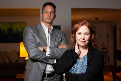 Andrea del Boca junto a su abogado, Juan Pablo Fioribello