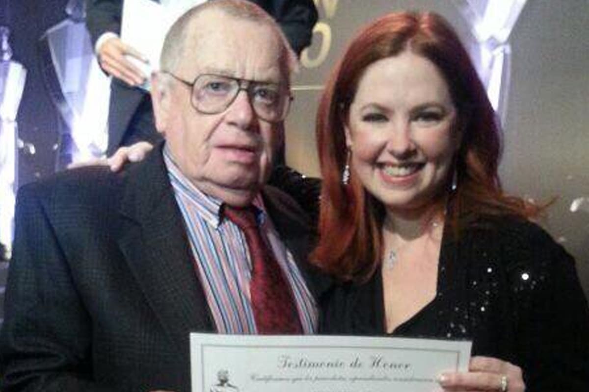 Andrea del Boca y su padre, Nicolás, durante una entrega de diplomas de los Martín Fierro, en 2014
