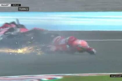 Andrea Dovizioso terminó en el suelo en la curva 1 en la última sesión de entrenamientos