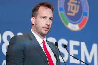 Escándalo en Italia por comentarios sexistas del presidente de la Federación de Gimnasia sobre una atleta