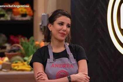 Andrea Rincón desconforme con el premio por haber ganado el desafío del tejo - Fuente: Telefe