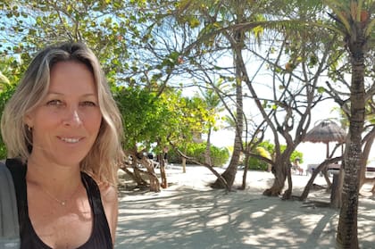 Andrea se formó en relaciones públicas y marketing digital. Tiene una larga trayectoria en algunas de las empresas más destacadas del sector tecnológico. Además, fue docente del MBA en la Universidad de Palermo, como titular de la materia estrategia de canales.