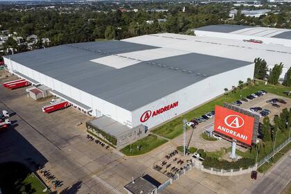 Andreani cuenta con capacidad de almacenamiento de 100.000 posiciones para el rango de temperaturas de 15° a 25°, más de 6.000 posiciones entre 2° y 8°, 300 posiciones en -20° y 15.000 litros en el rango ultra frío de -90°.