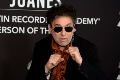 Andrés Calamaro anoche, durante la ceremonia de Persona del año, en la que se distinguió a Juanes