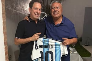 Calamaro cerró su show en Buenos Aires con un mensaje para Claudio Tapia