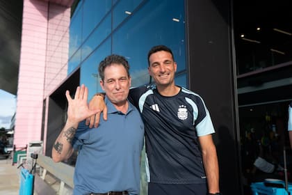 Andrés Calamaro y Lionel Scaloni