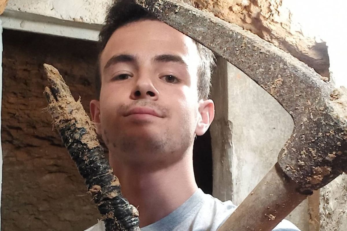 Andrés Cantó cava su cueva desde marzo de 2015 y ahora ya está tramitando la licencia municipal