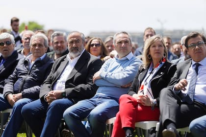 Andrés Larroque, en el acto en el que juraron las nuevas ministras del gabinete nacional