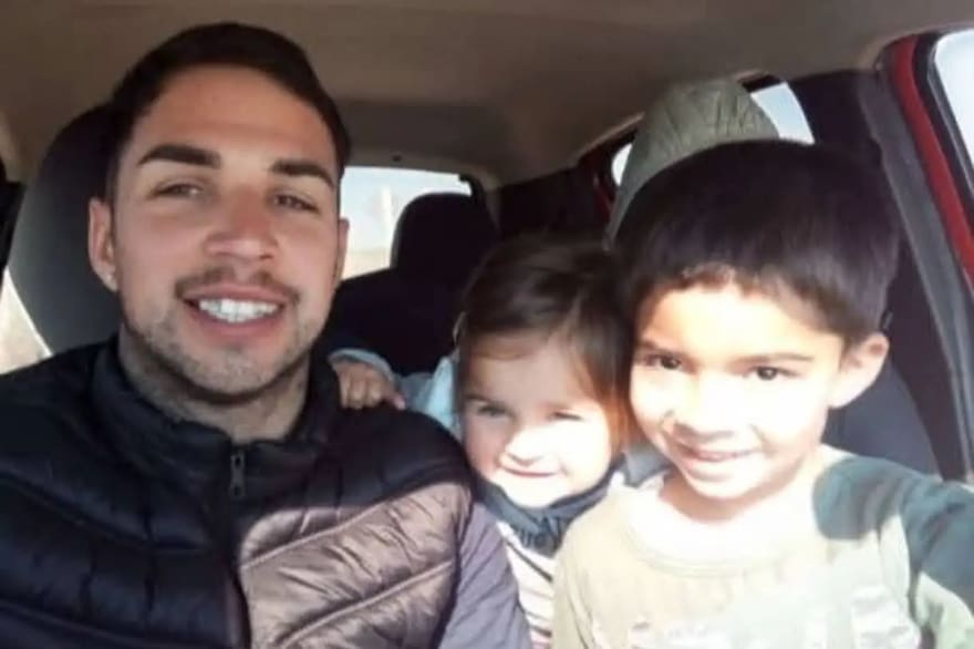 andres-morosini-rechoppa-y-sus-dos-hijos-B263YXR3FVHEJJQ7AWBHMOH2CY