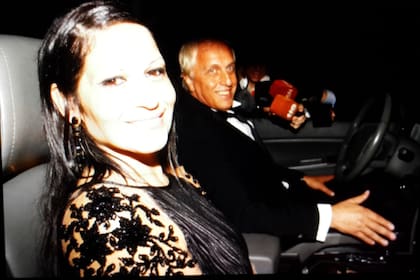 Andrés Nara llegó junto a su flamante novia, Carina