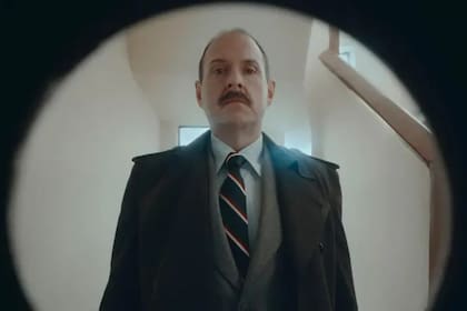 Andrés Parra interpreta a Jeremías Delgado, una versión ficcionalizada del asesino real de Pozzetto, Campo Elías Delgado