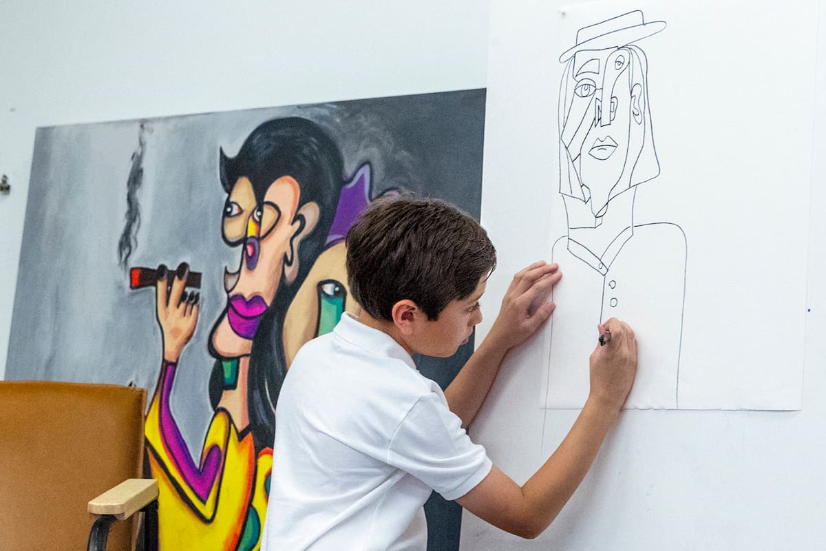 Andrés Valencia en el estudio de la Chase Contemporary Gallery, del SoHo neoyorquino