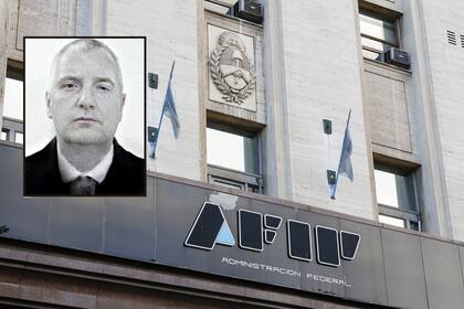 Andrés Vázquez, jefe de la DGI, firmó un ascenso para su pareja siete días después de asumir