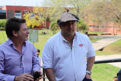 Andrés Wigdorovitz, coordinador de INCUINTA, investigador del Conicet y director científico de Bioinnovo, junto con Mariano Garmendia, presidente del INTA