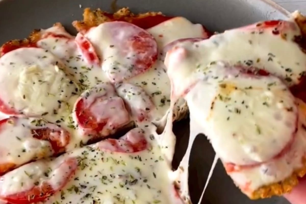 Andrew Janjigian encontró el método perfecto para recalentar las sobras de pizza