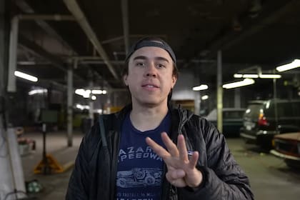 Andy Didorosi compró una fábrica abandonada en Detroit, Michigan; quiere que vuelva a funcionar y busca empleados