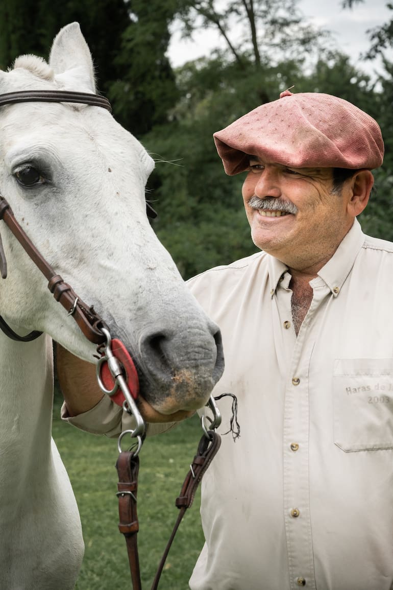 Andy Pavlovsky es un apasionado de los caballos árabes.