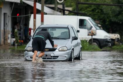 Anegamientos en La Plata, en la zona de 72 y 139